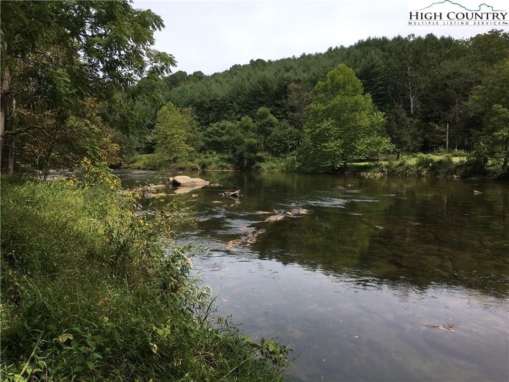 14-15 Riverside Drive Crumpler, NC 28617 - Photo 11 of 13 Gallery Image 11