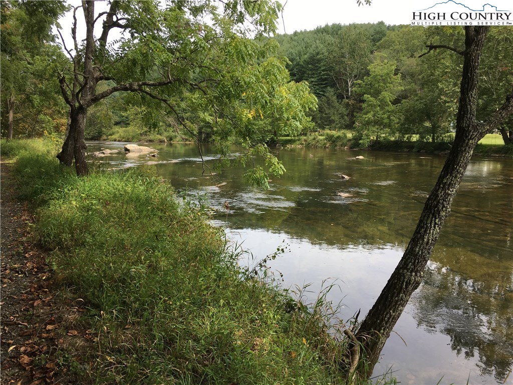 14-15 Riverside Drive Crumpler, NC 28617 - Photo 7 of 13 Gallery Image 7