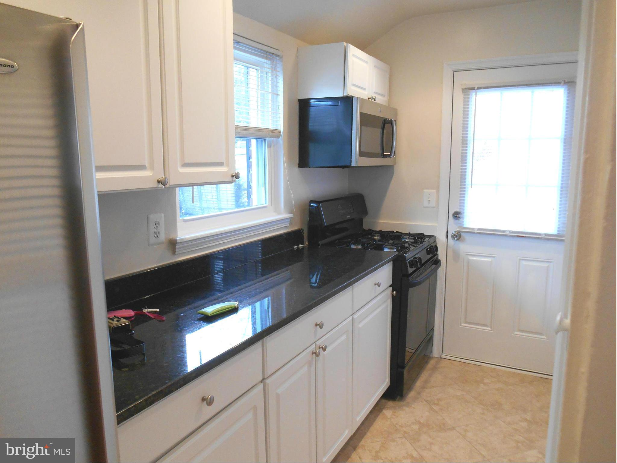 2624 Weisman Road Silver Spring, MD 20902 - Photo 7 of 22 Kitchen