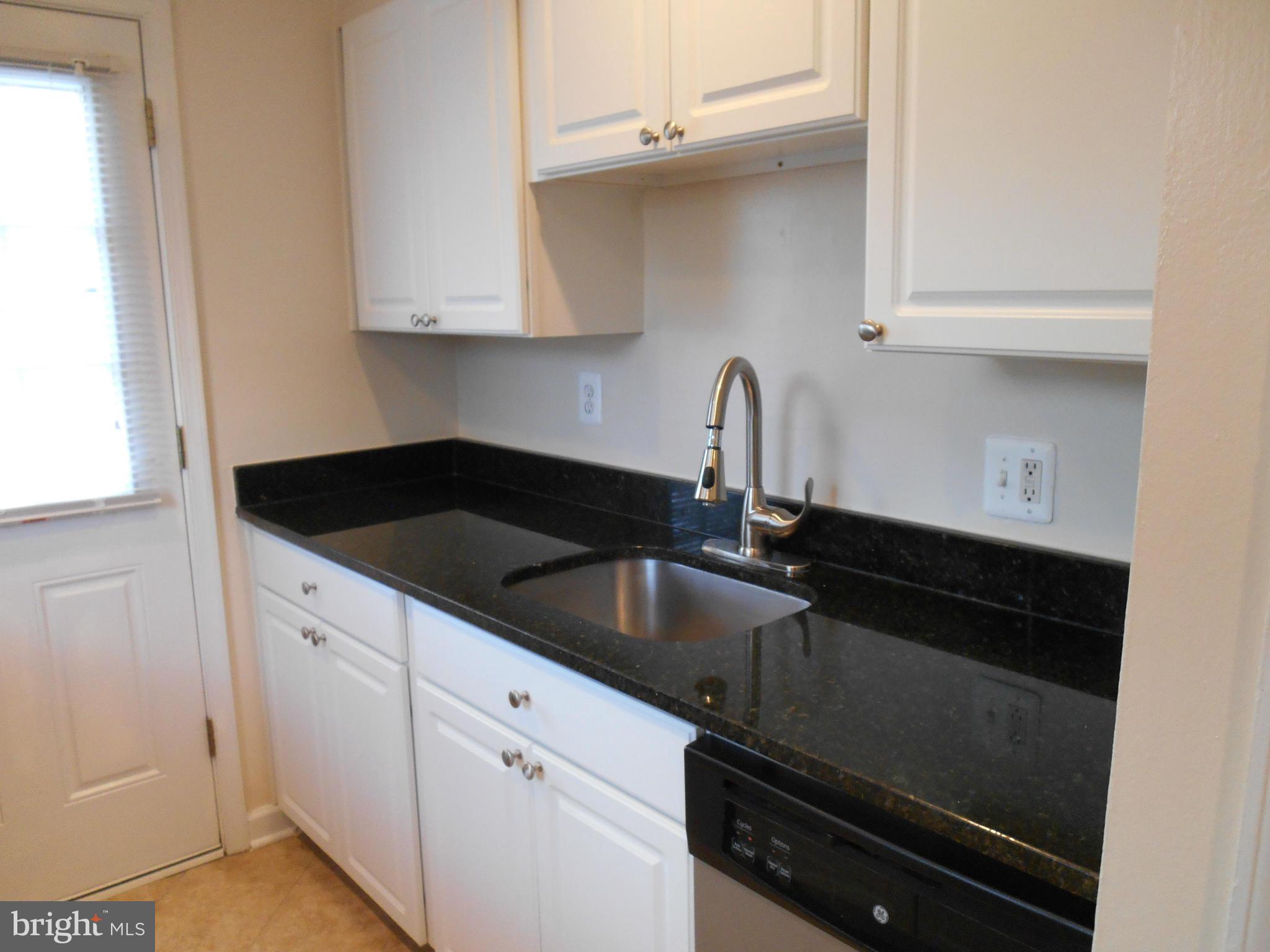 2624 Weisman Road Silver Spring, MD 20902 - Photo 10 of 22 Kitchen