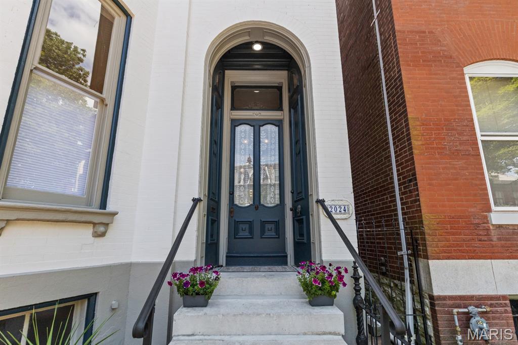 2024 Rutger Street St. Louis, MO 63104 - Photo 7 of 34