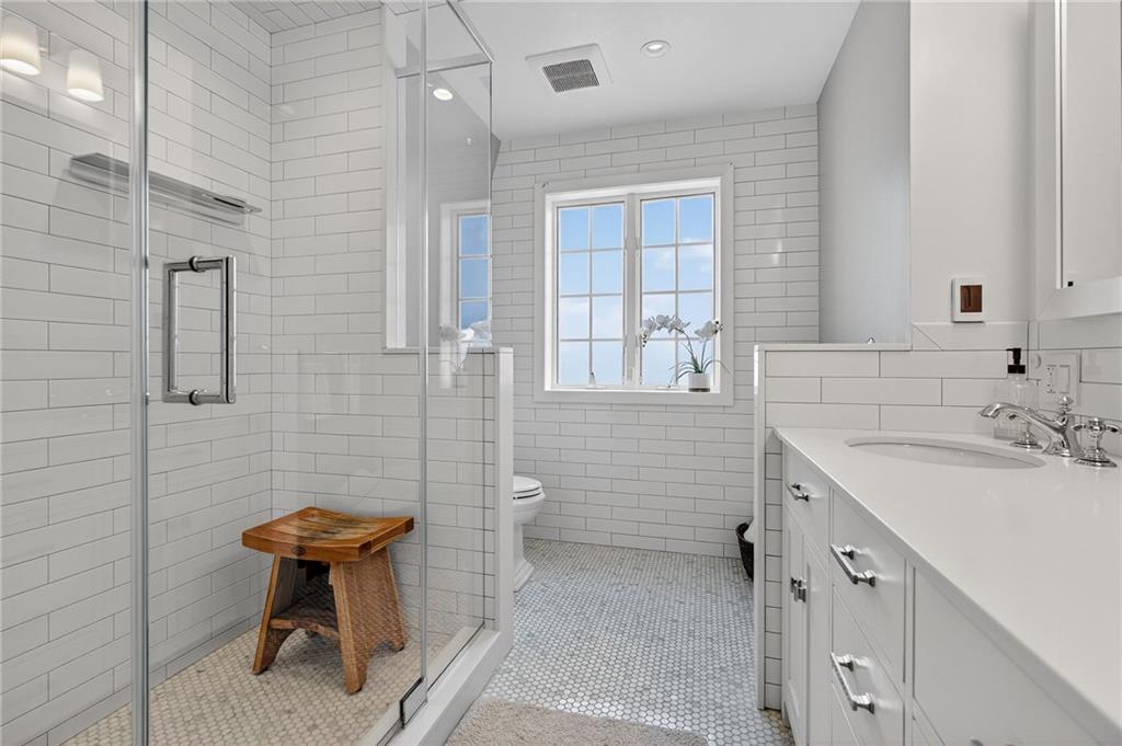 8015 Ridge Boulevard Brooklyn, NY 11209 - Photo 21 of 47