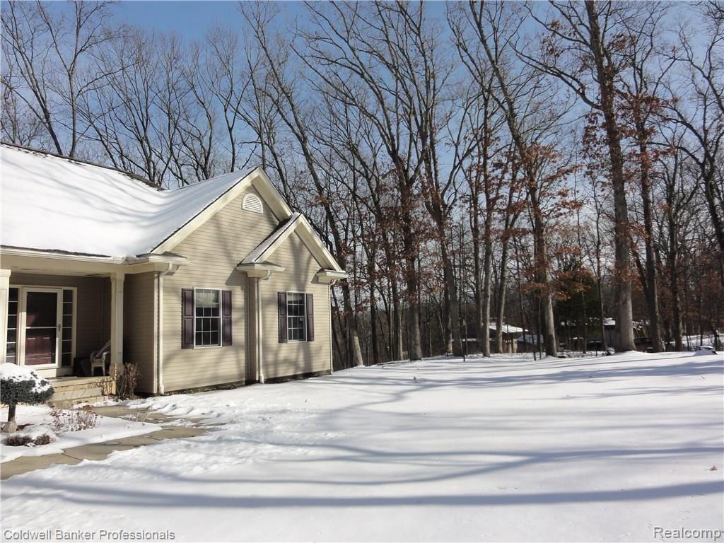 9387 Spicer Road Brighton, MI 48116 - Photo 5 of 41 January 2018 011.JPG