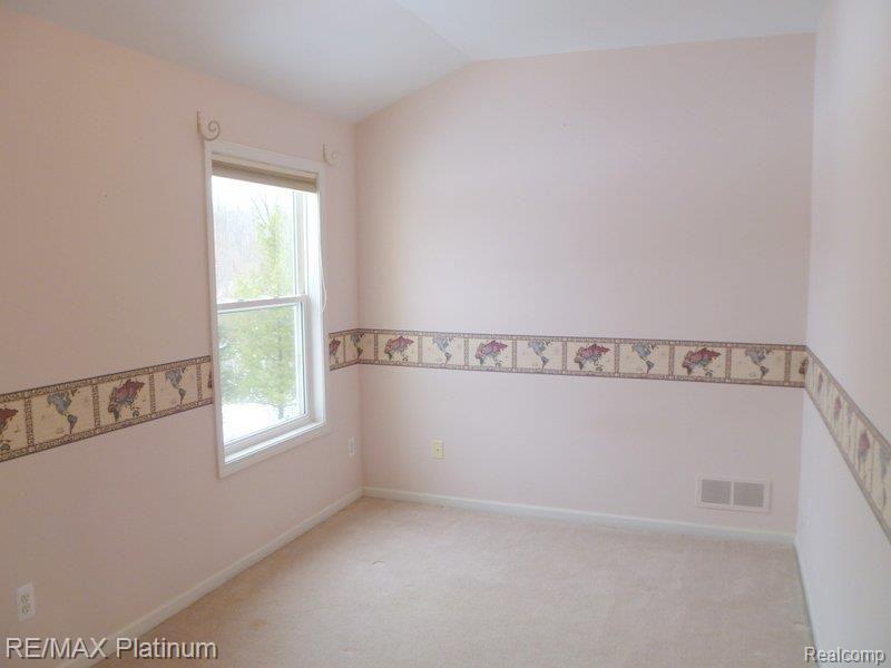761 Argentine Road Howell, MI 48843 - Photo 14 of 21 BEDROOM 3