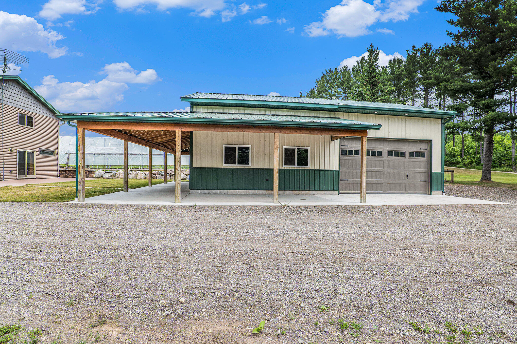 10770 21 Mile Road Evart, MI 49631 - Photo 13 of 35 Garage Front