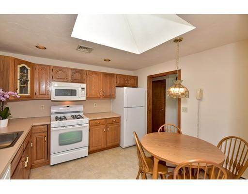 59 Raymond Way Ashland, MA 01721 - Photo 4 of 30 Gallery Image 4
