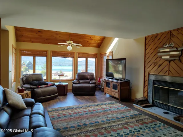 $654,900 | 11 A Hummingbird Circle, Horicon, NY 12808