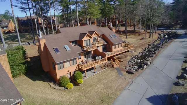 $654,900 | 11 A Hummingbird Circle, Horicon, NY 12808