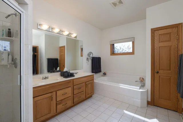 $799,900 | N1583 Meadow Ridge Road, Greenfield, WI 54601