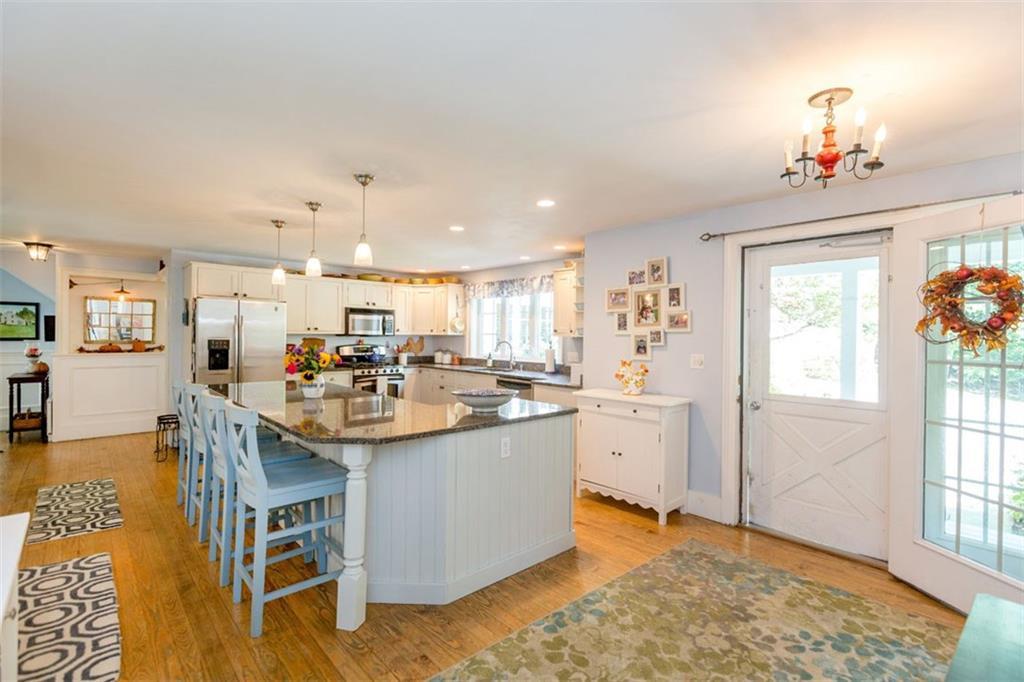 8 Mayflower Drive Cumberland, ME 04021 - Photo 3 of 17 Photo