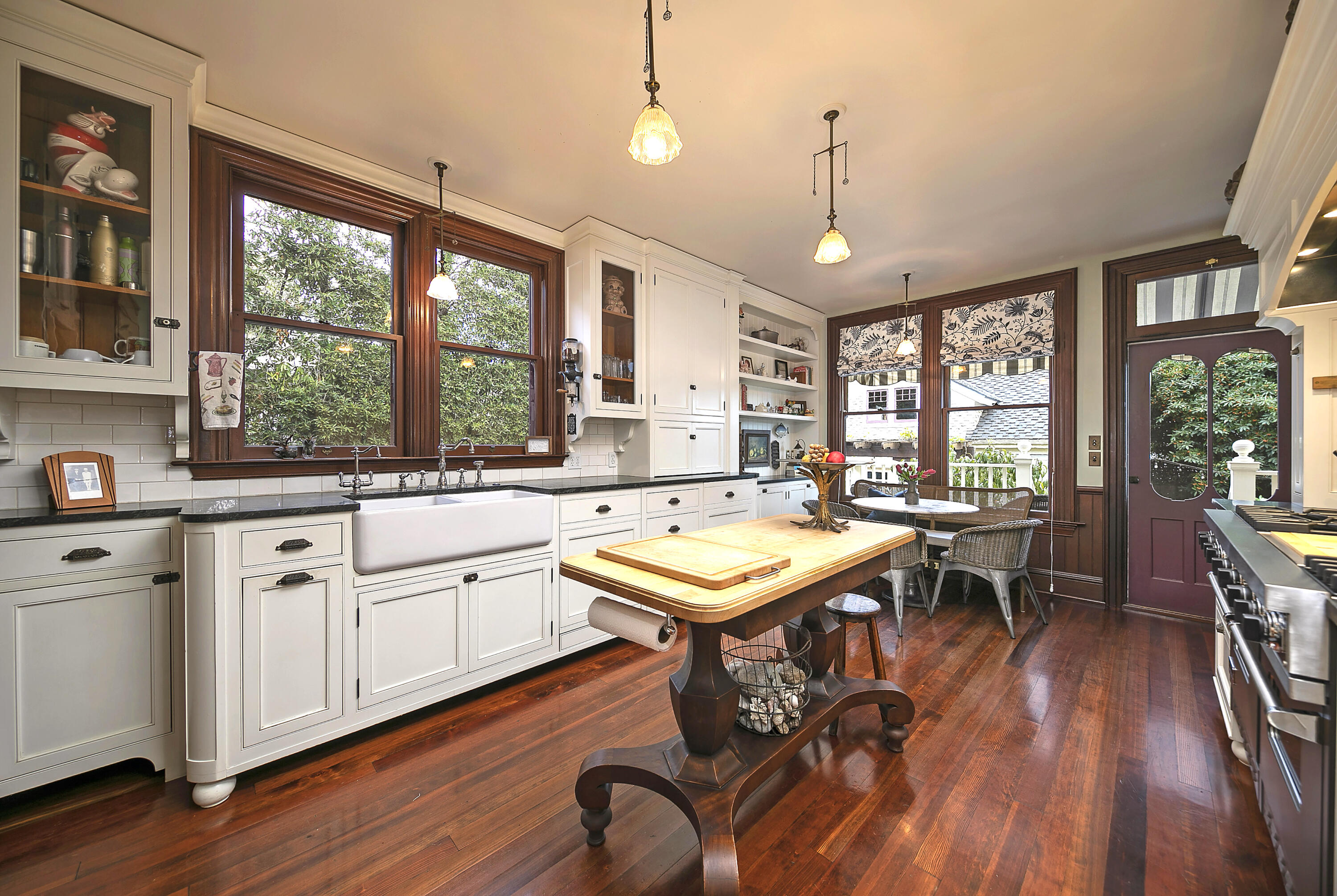 118 East Islay Street Santa Barbara, CA 93101 - Photo 11 of 33 Spectacular newer kitchen