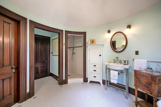 $4,950,000 | 118 East Islay Street, Santa Barbara, CA 93101