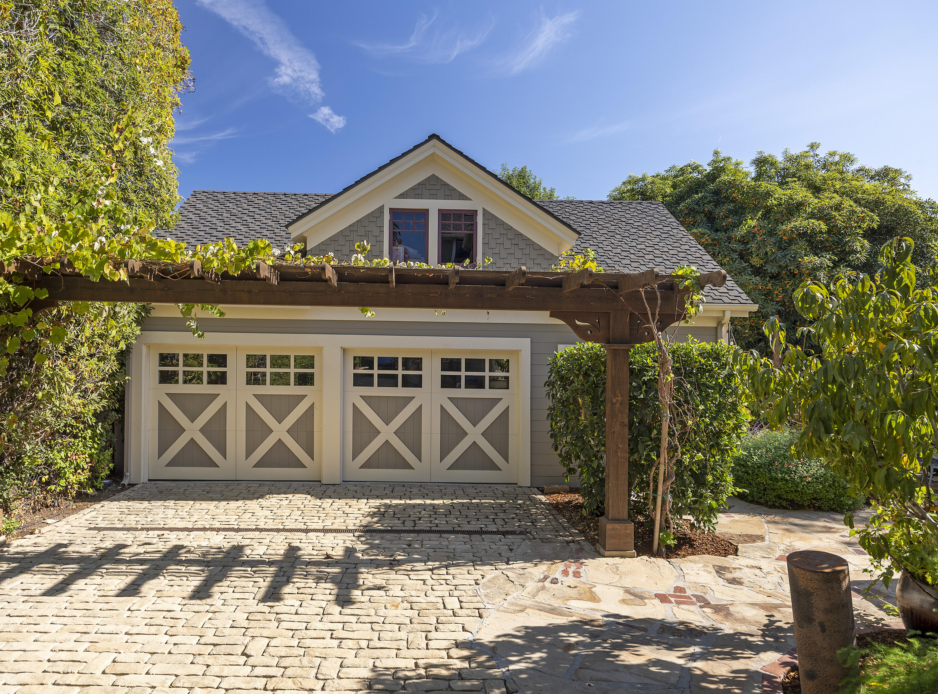 118 East Islay Street Santa Barbara, CA 93101 - Photo 27 of 33 2-car garage, workshop, loft