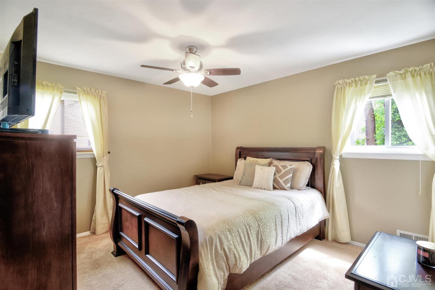 37 Marlin Road Old Bridge, NJ 08857 - Photo 16 of 25 Gallery Image 16