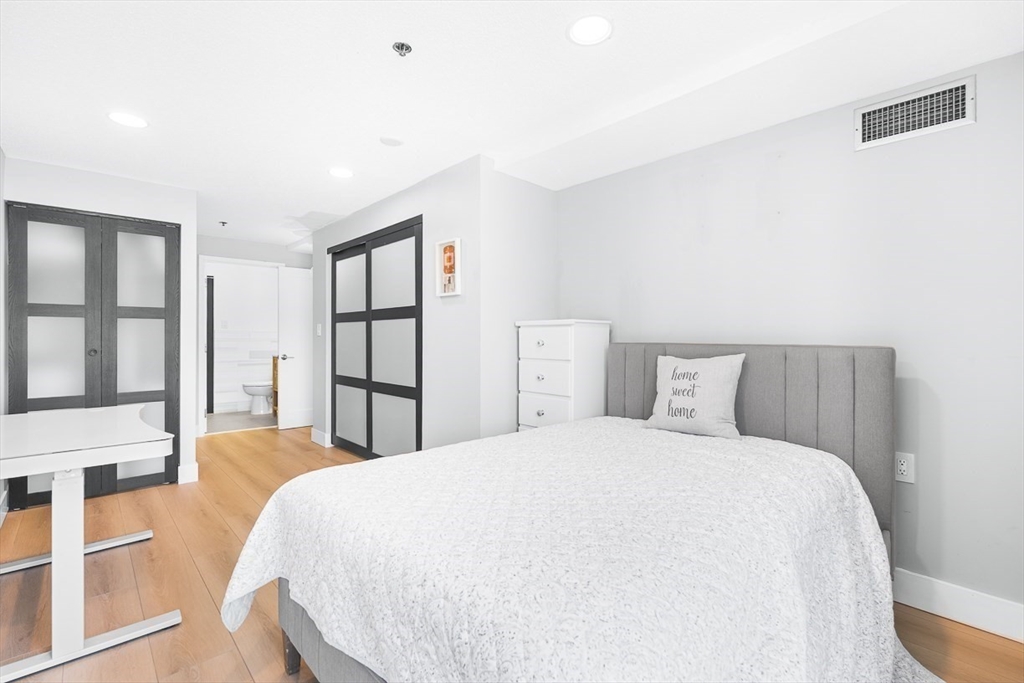 357 Commercial Street, Unit 206 Boston, MA 02109 - Photo 14 of 23