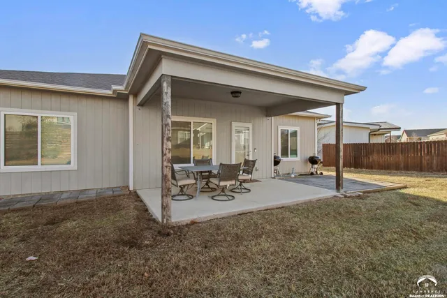 $369,000 | 2516 Chasehire Court, Lawrence, KS 66046