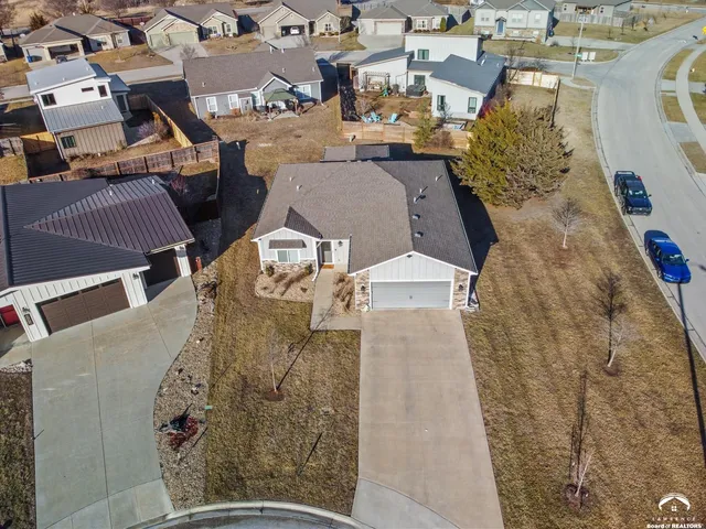 $369,000 | 2516 Chasehire Court, Lawrence, KS 66046