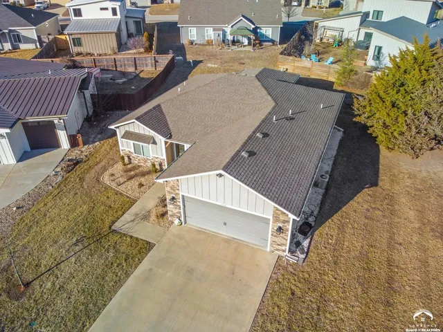 $369,000 | 2516 Chasehire Court, Lawrence, KS 66046