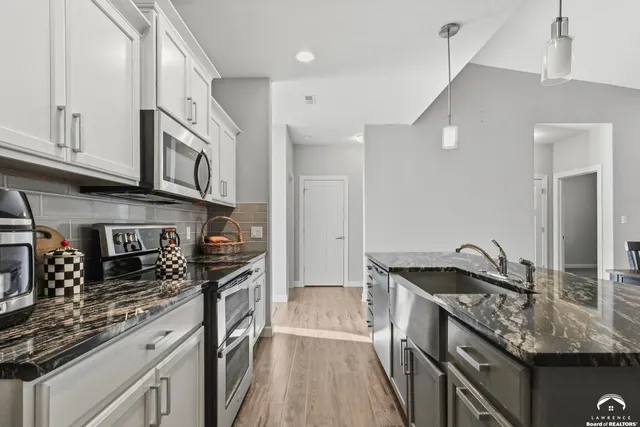 $369,000 | 2516 Chasehire Court, Lawrence, KS 66046