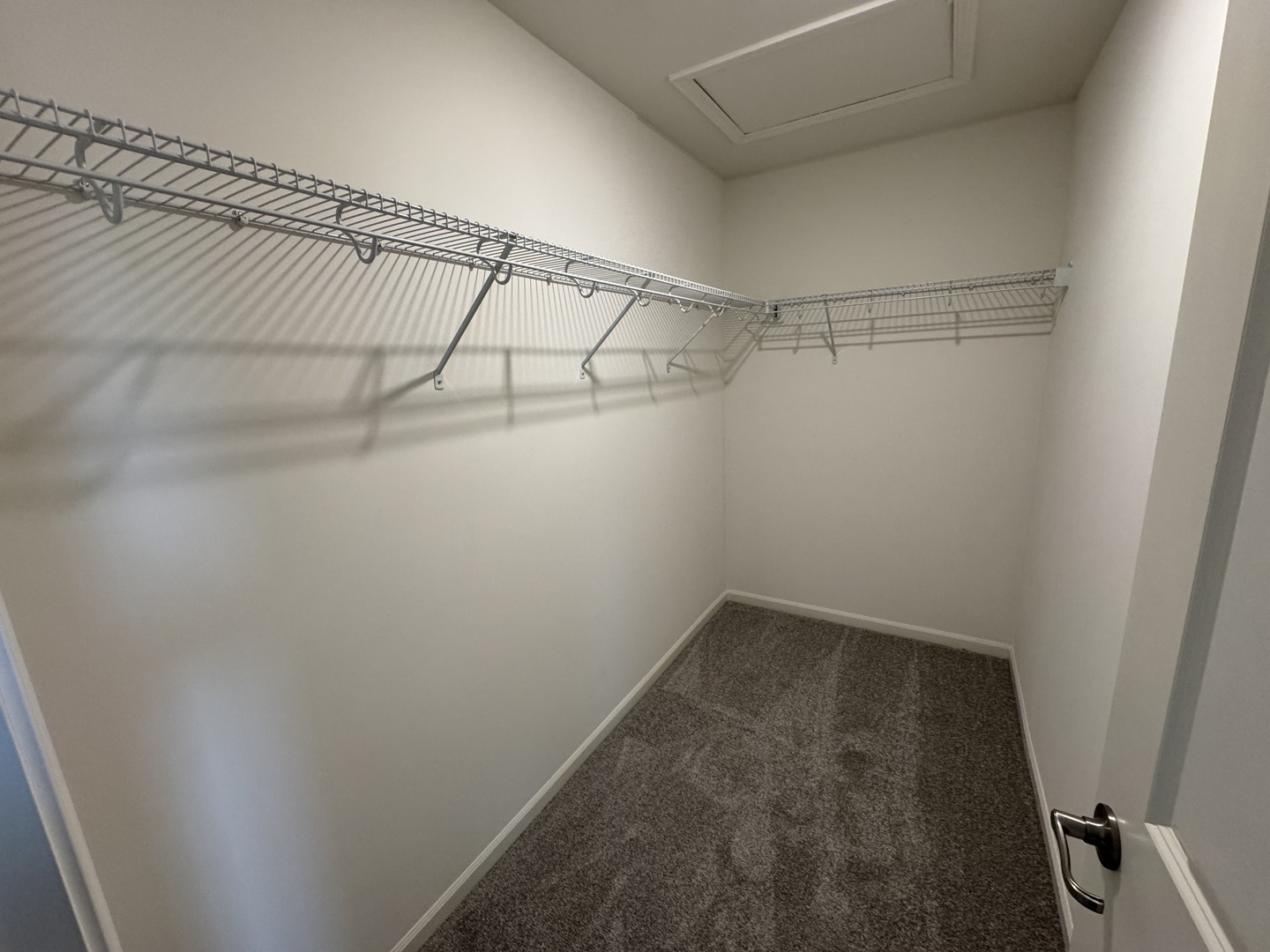 1209 Draper Road McHenry, IL 60050 - Photo 14 of 16 a view of a room