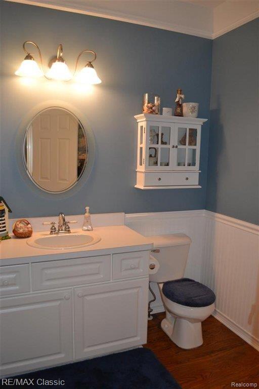 2681 Long Meadow Lane Rochester, MI 48307 - Photo 13 of 19 Powderoom.jpg
