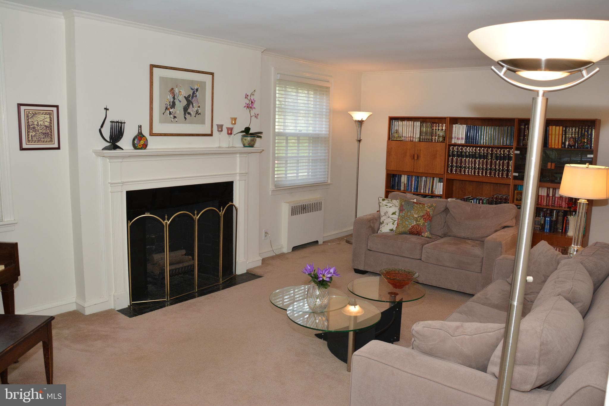 7006 Sherwood Road Philadelphia, PA 19151 - Photo 7 of 33 Gallery Image 7