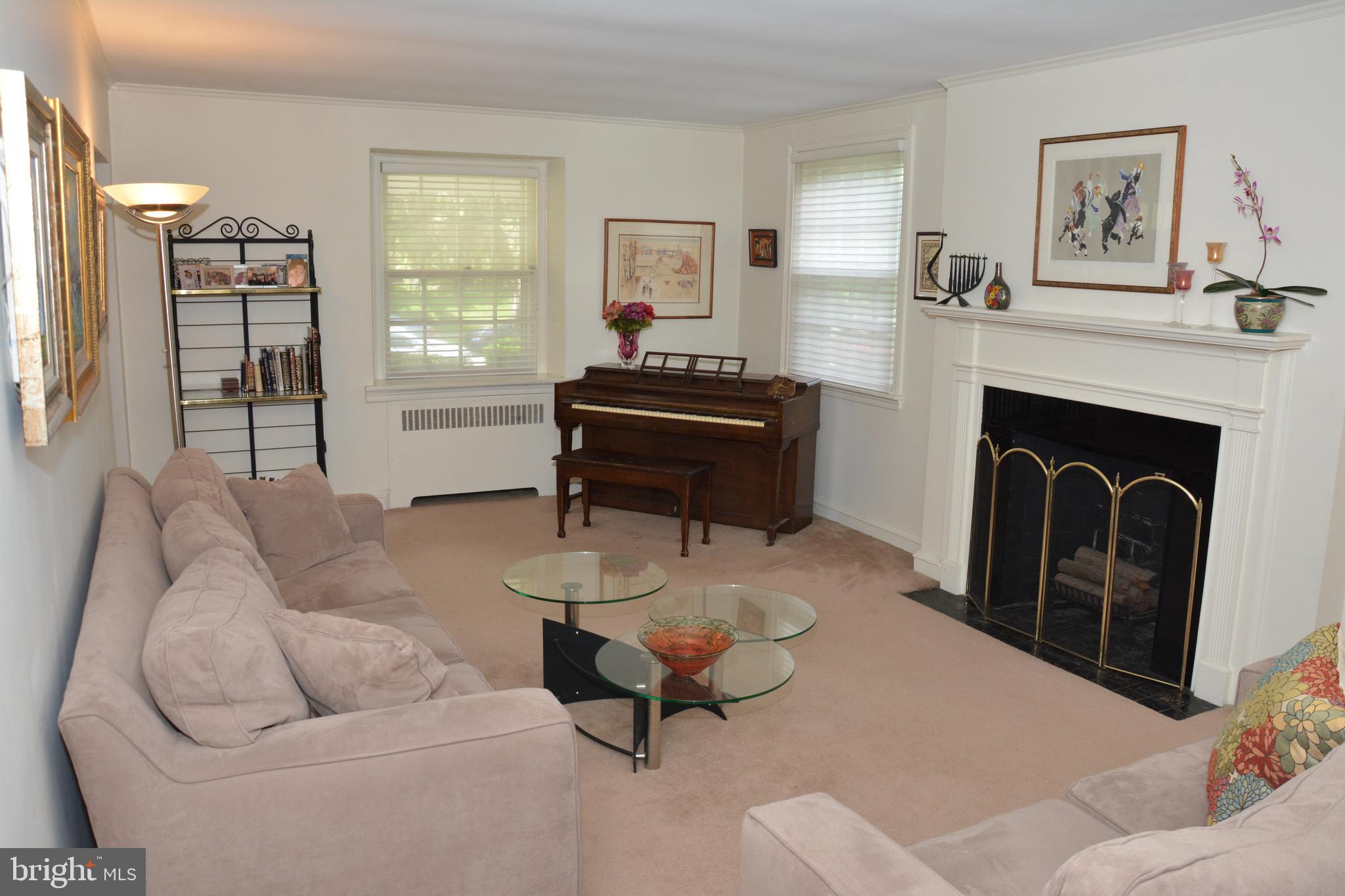 7006 Sherwood Road Philadelphia, PA 19151 - Photo 9 of 33 Gallery Image 9
