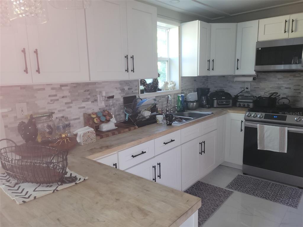 821 South Honey Way Inverness, FL 34450 - Photo 8 of 24