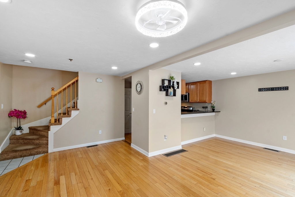 360 Littleton Road, Unit F20 Chelmsford, MA 01824 - Photo 17 of 41 Gallery Image 17