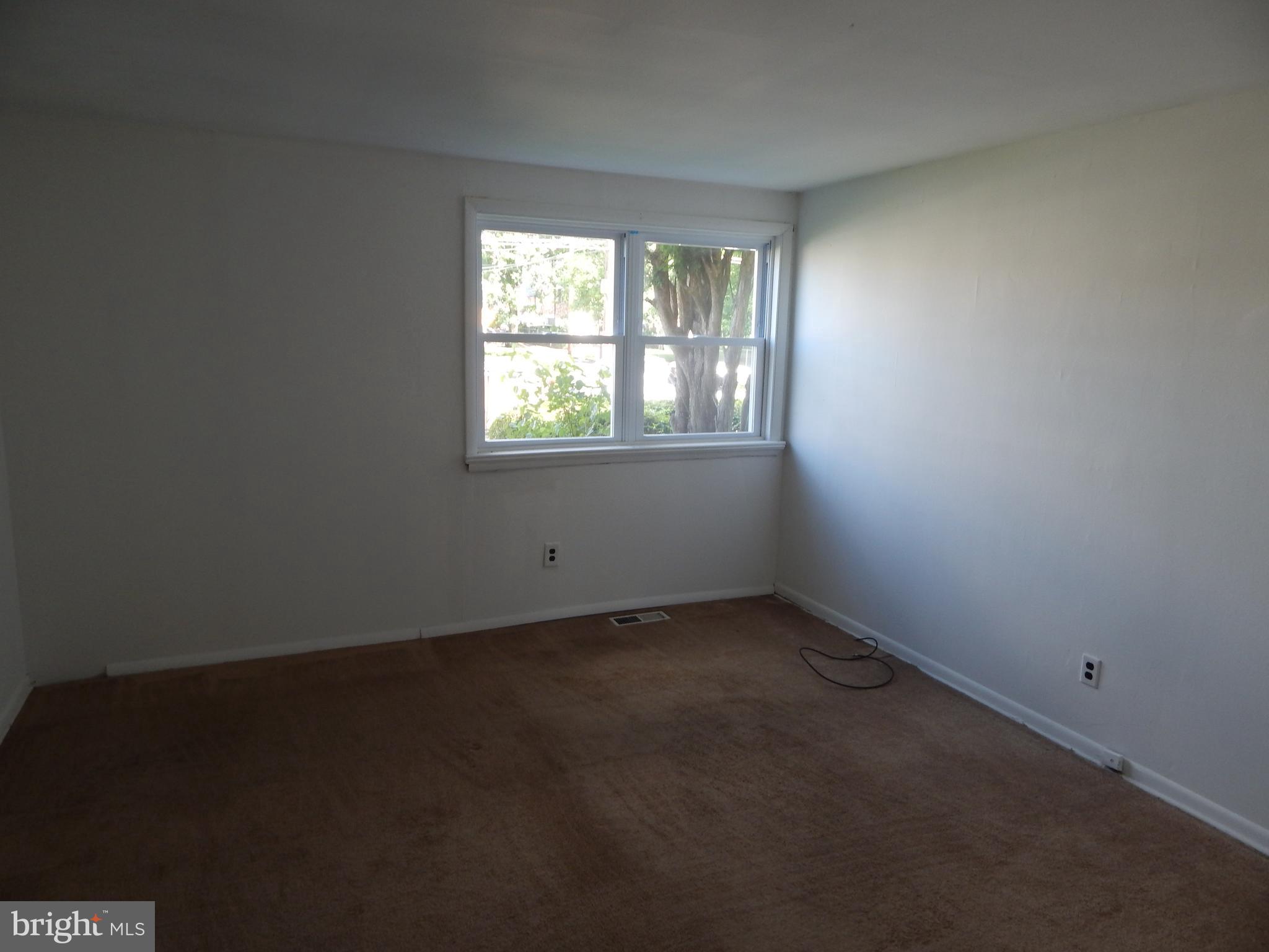 10217 East Keswick Road Philadelphia, PA 19114 - Photo 10 of 13 1st floor bedroom