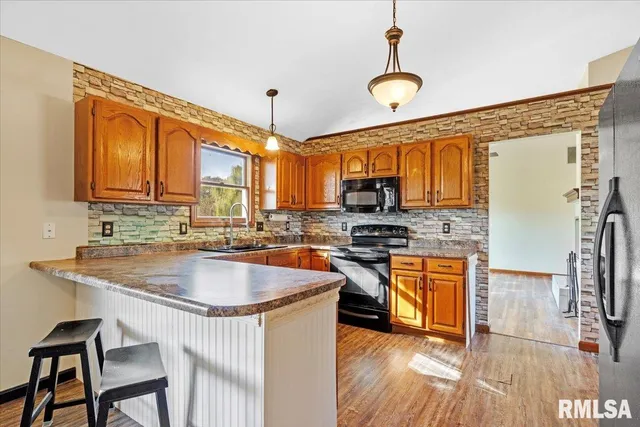 $190,000 | 1 Henrietta Street, Divernon, IL 62530