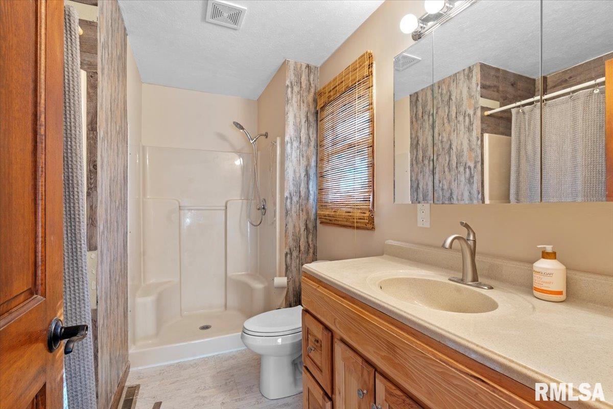 1 Henrietta Street Divernon, IL 62530 - Photo 22 of 34