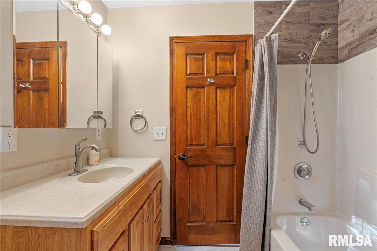 1 Henrietta Street Divernon, IL 62530 - Photo 23 of 34