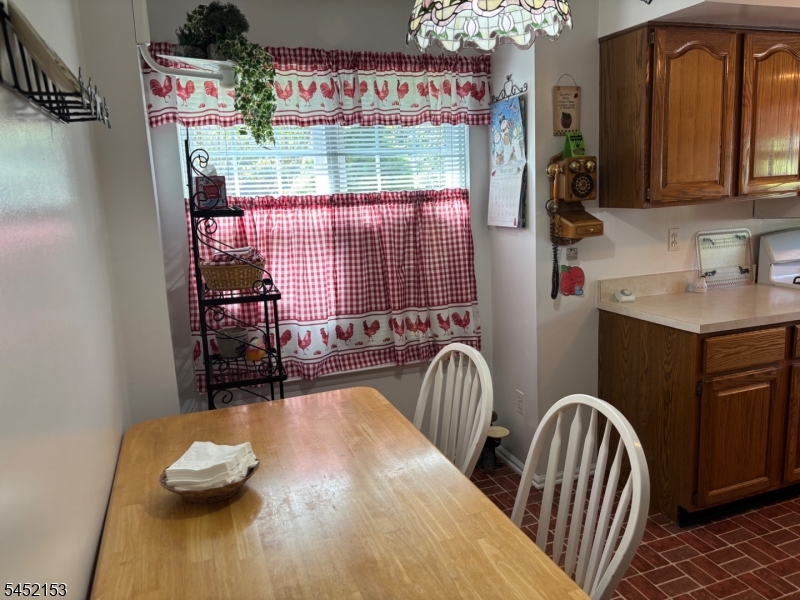 17 Choctaw Ridge Road Branchburg, NJ 08876 - Photo 9 of 23 Gallery Image 9