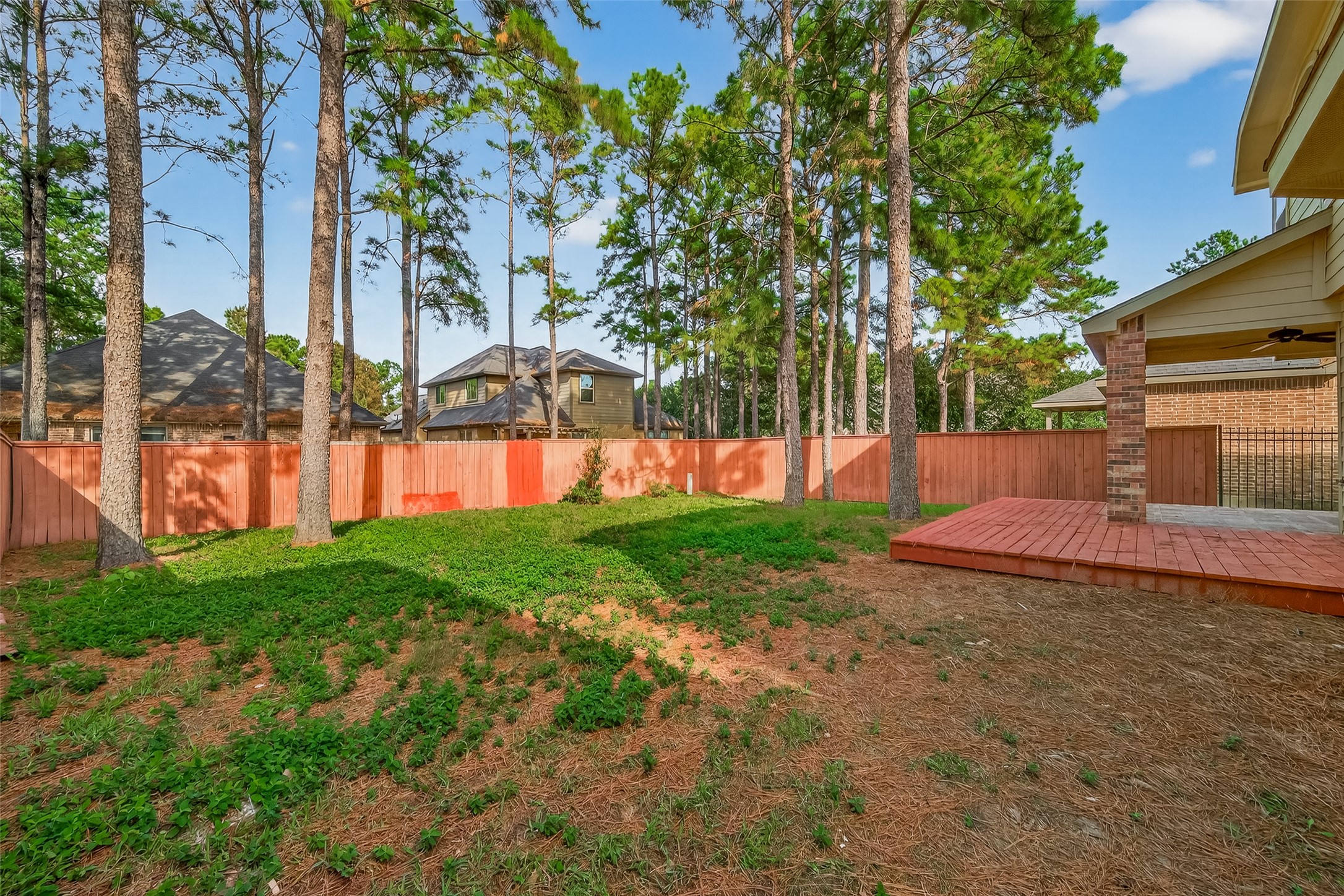 6 Painted Post Place Spring, TX 77389 - Photo 49 of 49 a view of a backyard with a garden
