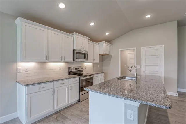 $457,350 | 8357 North Greentree Drive, Lenexa, KS 66227