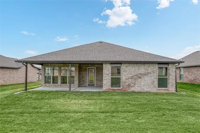 $457,350 | 8357 North Greentree Drive, Lenexa, KS 66227