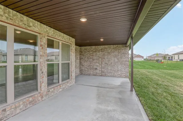 $457,350 | 8357 North Greentree Drive, Lenexa, KS 66227