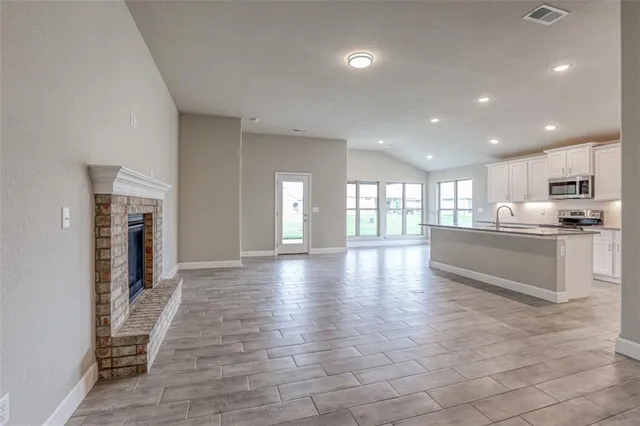 $457,350 | 8357 North Greentree Drive, Lenexa, KS 66227