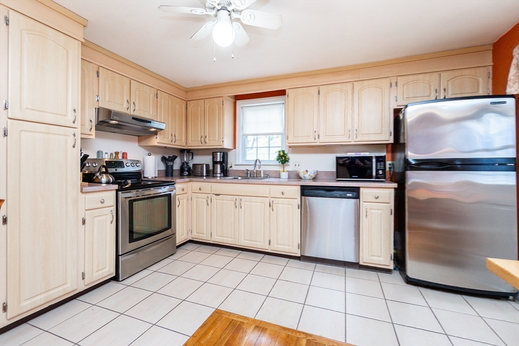 16 Birch Road Framingham, MA 01701 - Photo 11 of 39