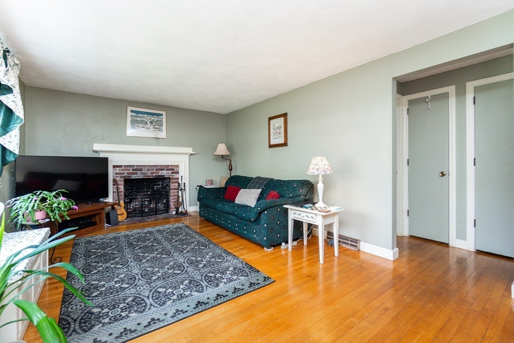 16 Birch Road Framingham, MA 01701 - Photo 5 of 39