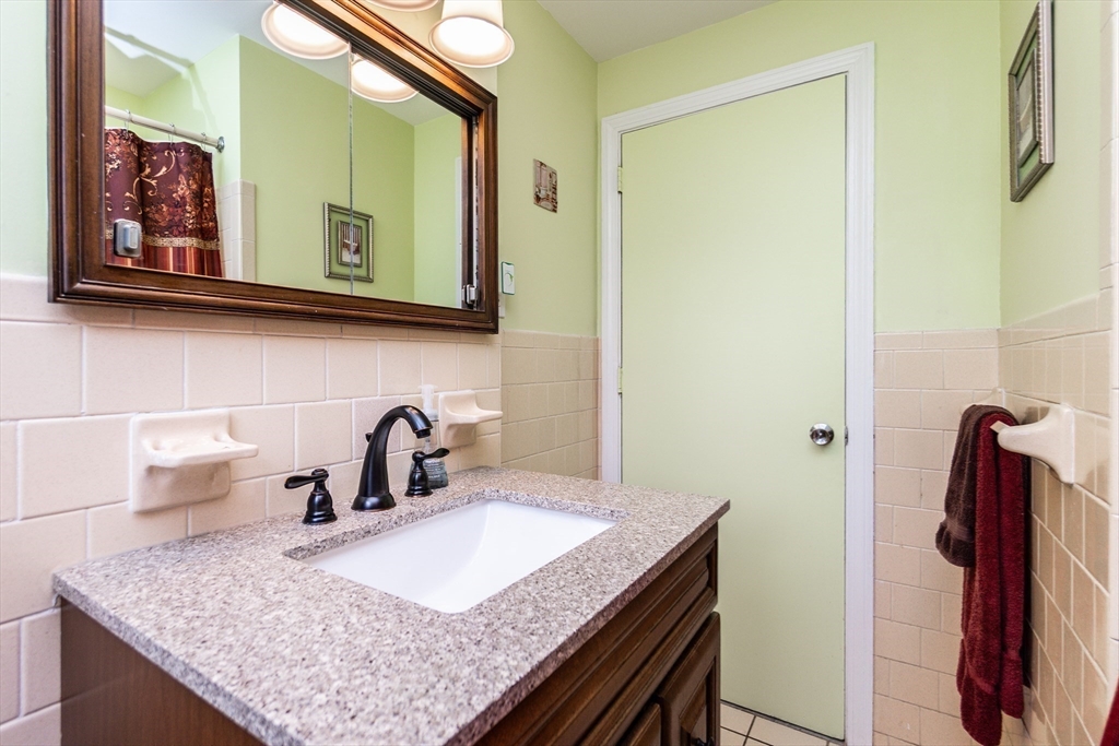 16 Birch Road Framingham, MA 01701 - Photo 10 of 39