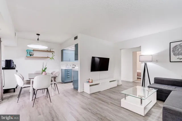 $2,550 | 11643 Stoneview Square, Unit 86/11C, Reston, VA 20191