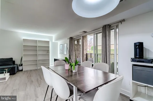 $2,550 | 11643 Stoneview Square, Unit 86/11C, Reston, VA 20191