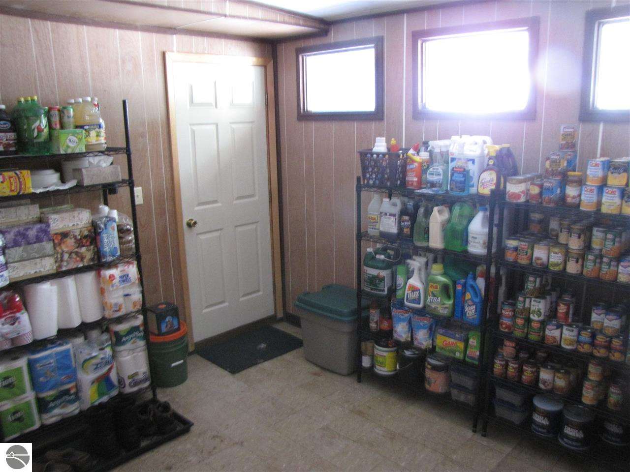674 Ridge Road Beulah, MI 49617 - Photo 33 of 47 1857955-32.JPG