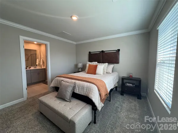 $3,200 | 3738 Memorial Parkway, Charlotte, NC 28217