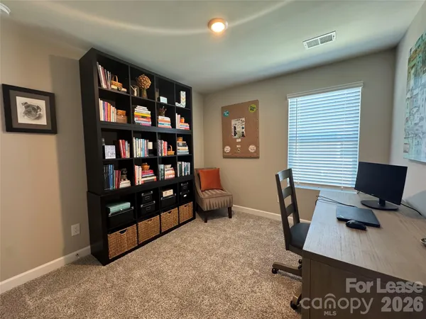 $3,200 | 3738 Memorial Parkway, Charlotte, NC 28217