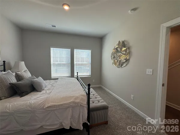 $3,200 | 3738 Memorial Parkway, Charlotte, NC 28217