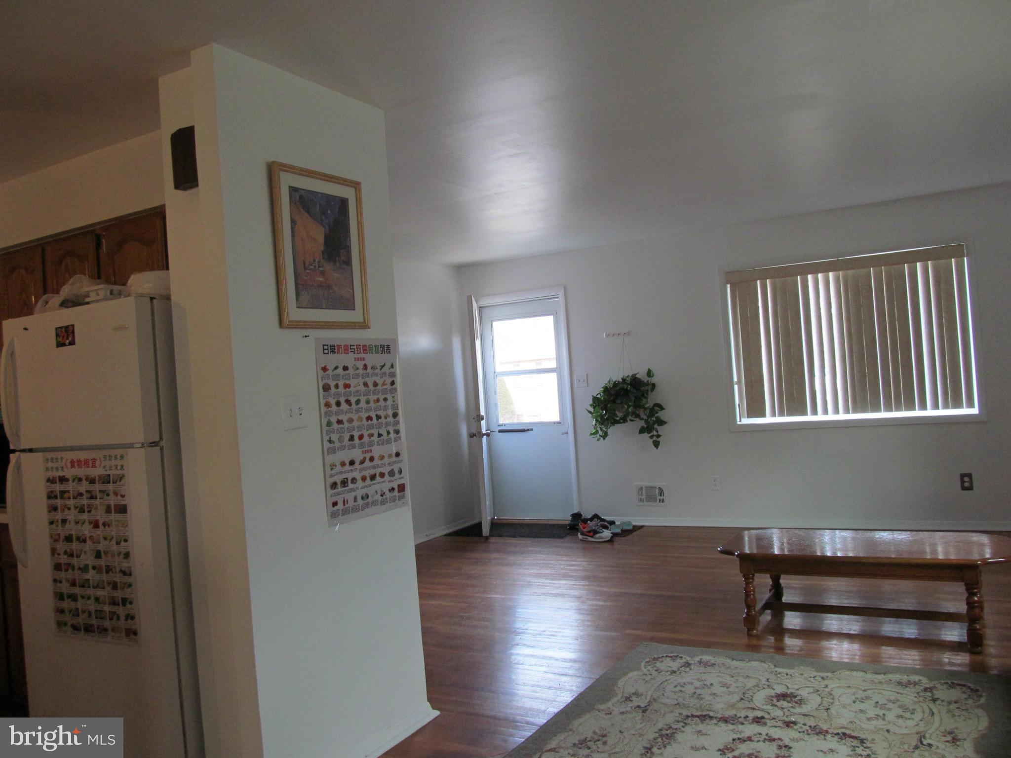 3405 Acton Road Baltimore, MD 21234 - Photo 11 of 24 Living Room