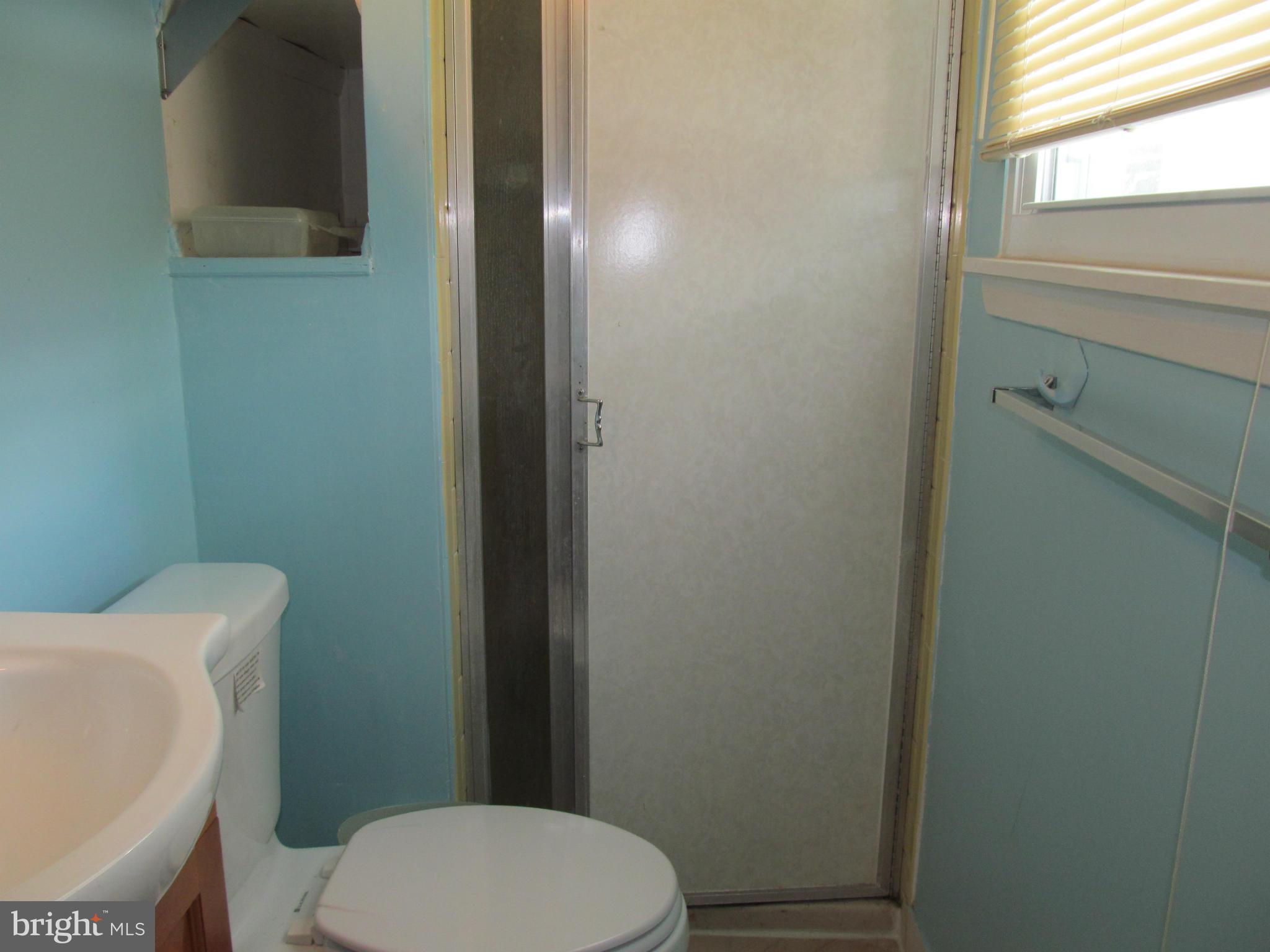 3405 Acton Road Baltimore, MD 21234 - Photo 15 of 24 Bath (Master)